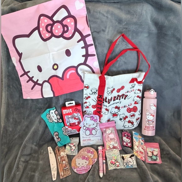 Hello Kitty Handbags - ❤️Sanrio Hello Kitty Canvas Zippered Tote & 20+ Accessories -Earbuds, Pillowcase